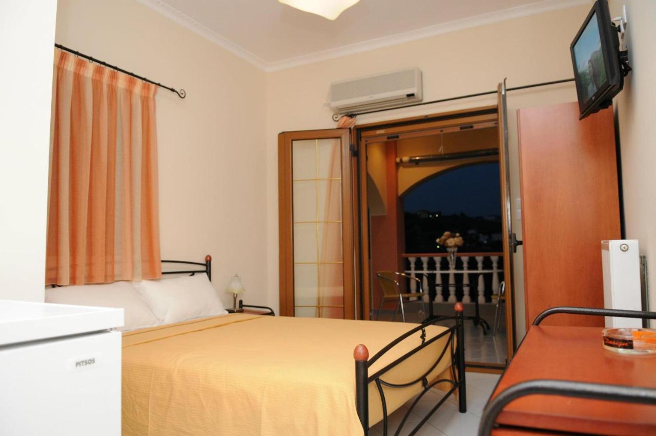Sofia Apartment Gythio Bagian luar foto